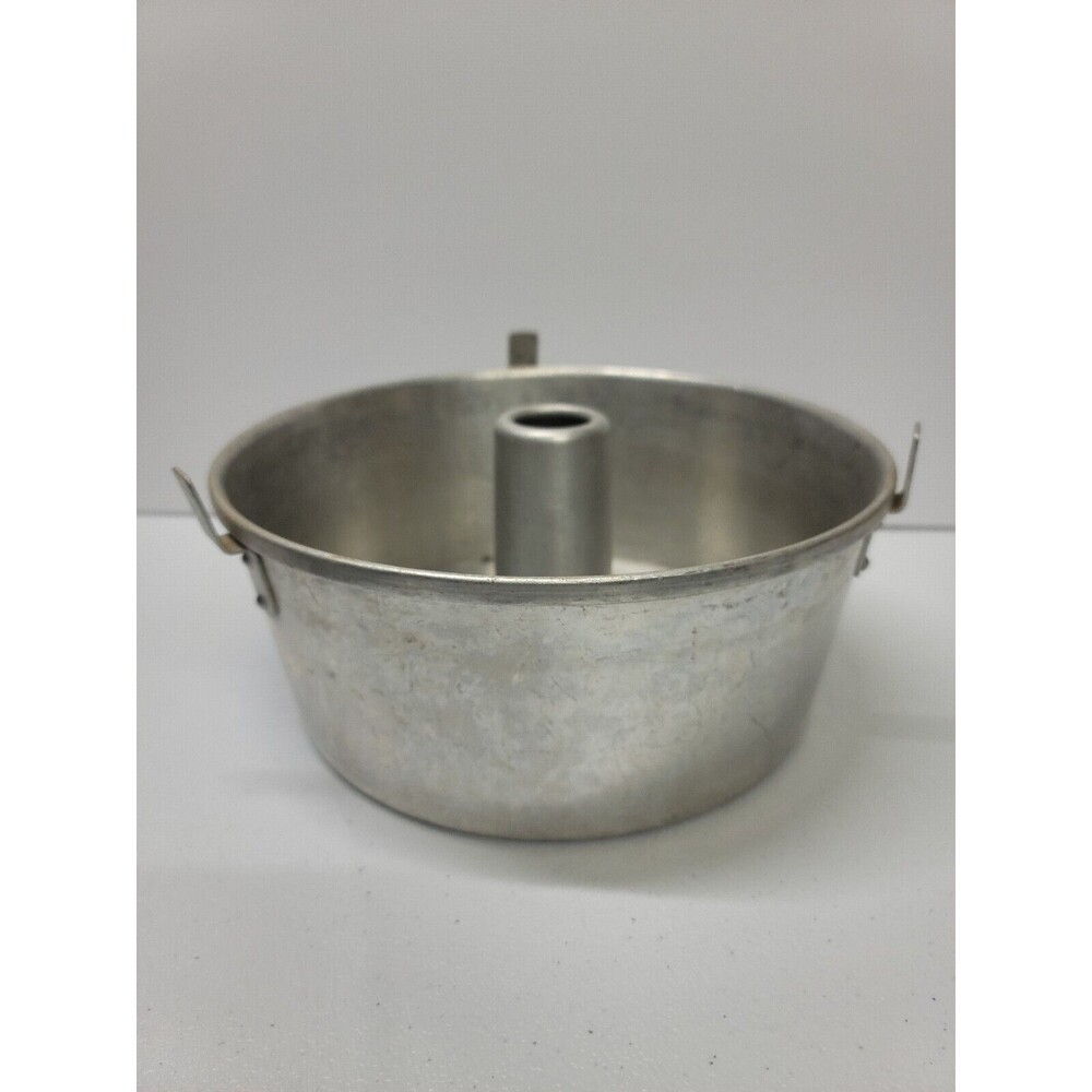 Wear Ever Aluminum Angel Food Cake Tube Pan 10 X 4 Inch One Piece 3 Legs Vtg